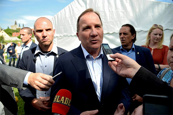 약 9백 50만 명의 스웨덴을 이끄는 총리이자 사회민주당 당수 스테판 뢰벤(Stefan Löfven)도 참석해 자유롭게 정견을 발표하고 기자들의 질문에 일일이 대답한다.